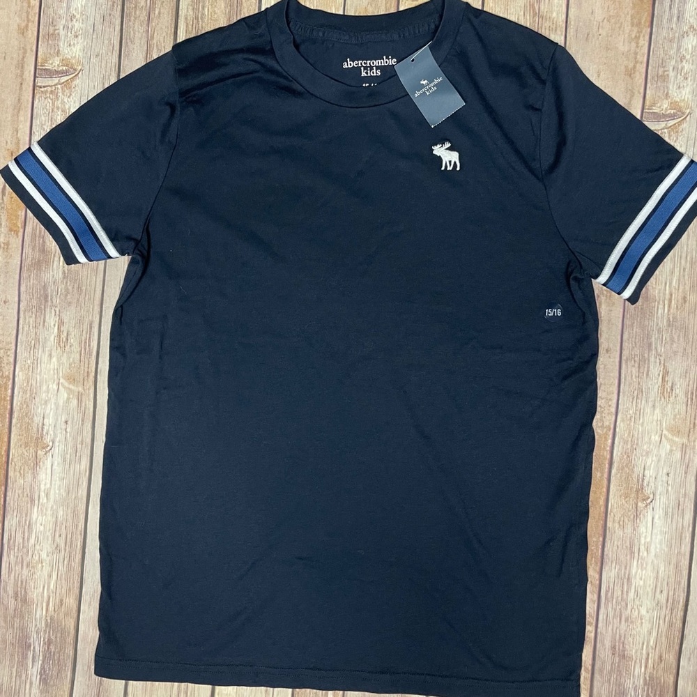 Abercrombie kids t-shirt boys size 15/16